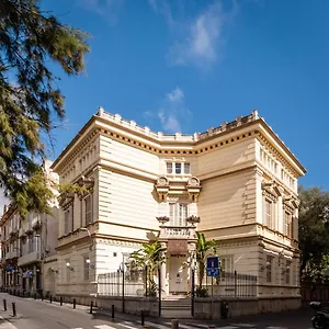 Hotel Medium 1883 